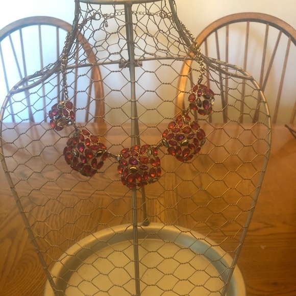 Red statement Nacklace - Picture 2 of 2